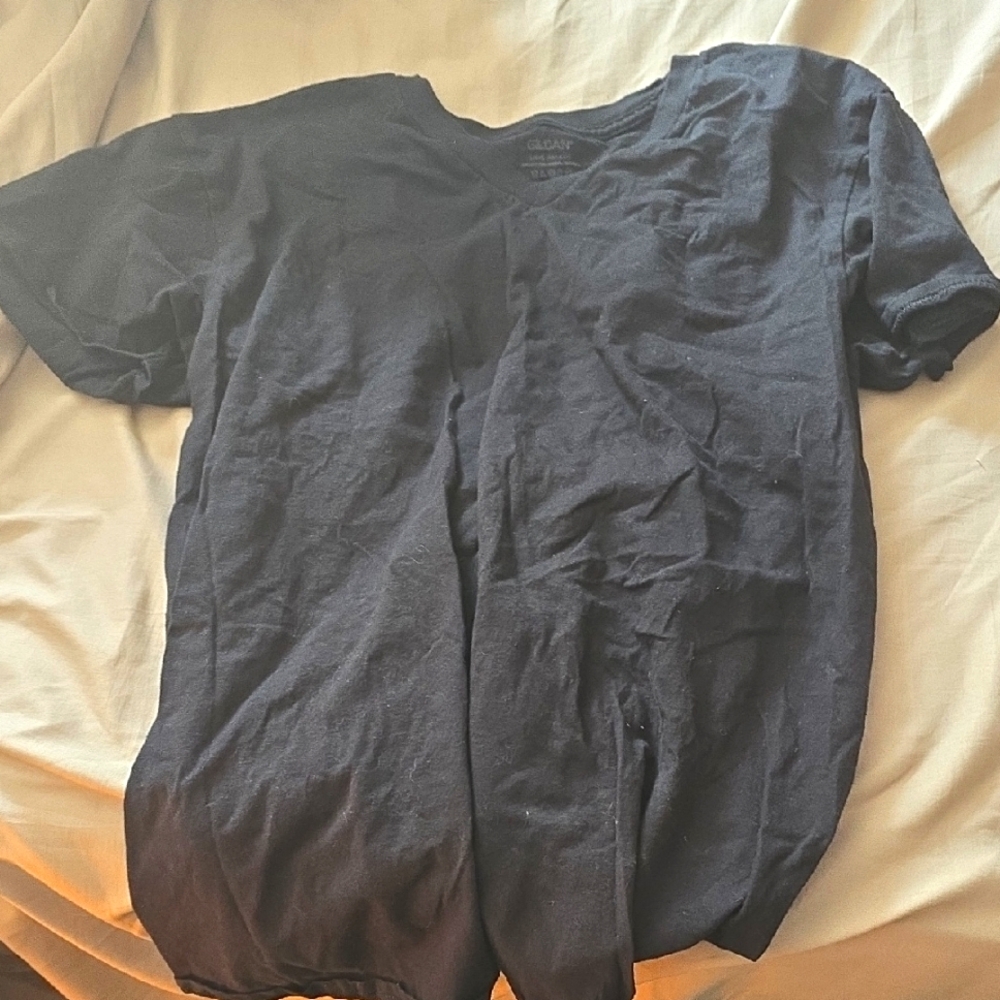 Gildan Black Short Sleeve WoMen's Tee